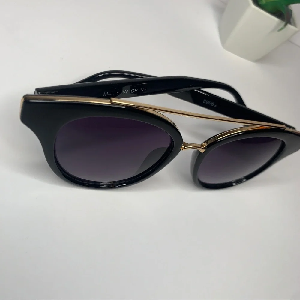 Black/Gold Cat Eye Sunglasses - Picture 4 of 7